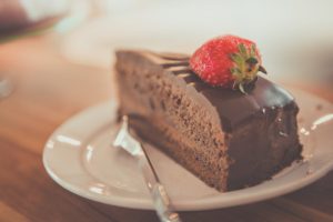 Intuitive eating and bariatric surgery with chocolate cake